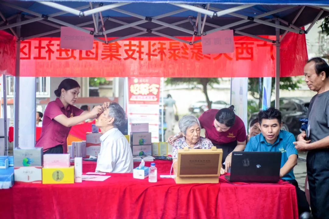 廣西電視臺(tái)鏡頭下的健康守護(hù)：天緣綠健康科普進(jìn)社區(qū)，三伏惠民暖人心